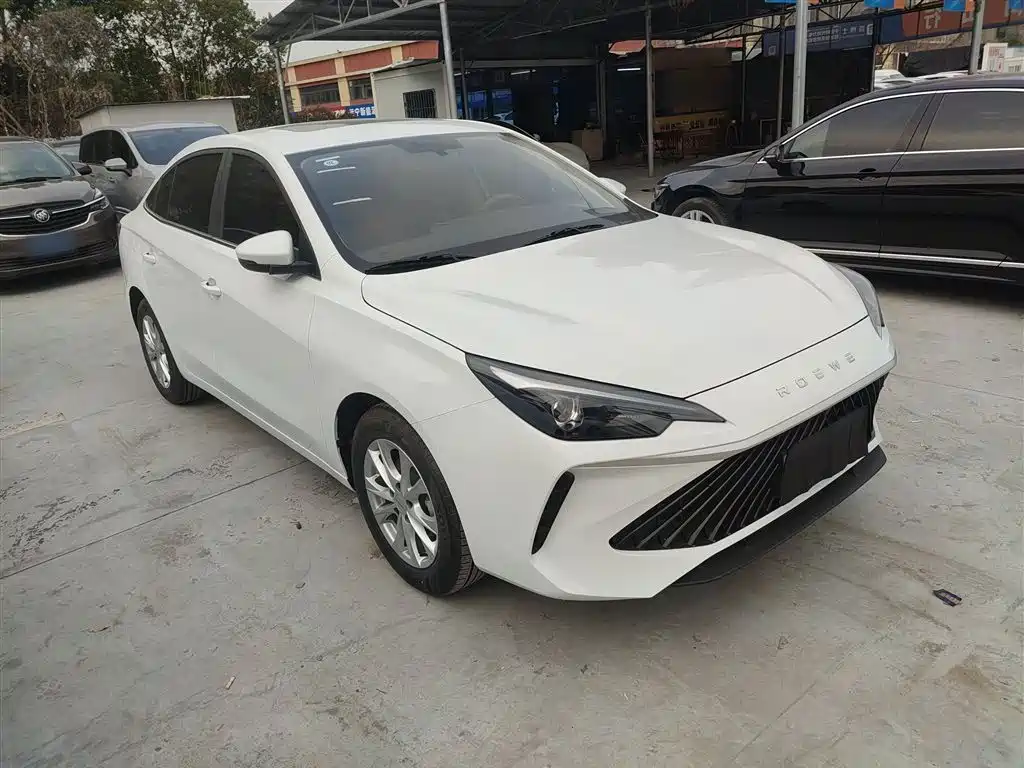 Roewe i5 2026 1.5L CVT Deluxe Edition купить на сайте DeffCars