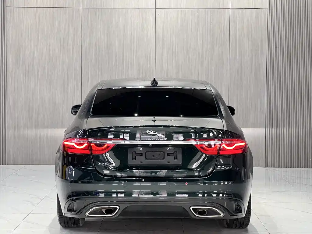 Jaguar XFL 2022 XFL 2.0T P250 two-wheel drive elite sports version купить на сайте DeffCars