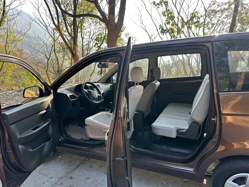 Wuling Hongguang 2015 1.5L S basic model National V купить на сайте DeffCars
