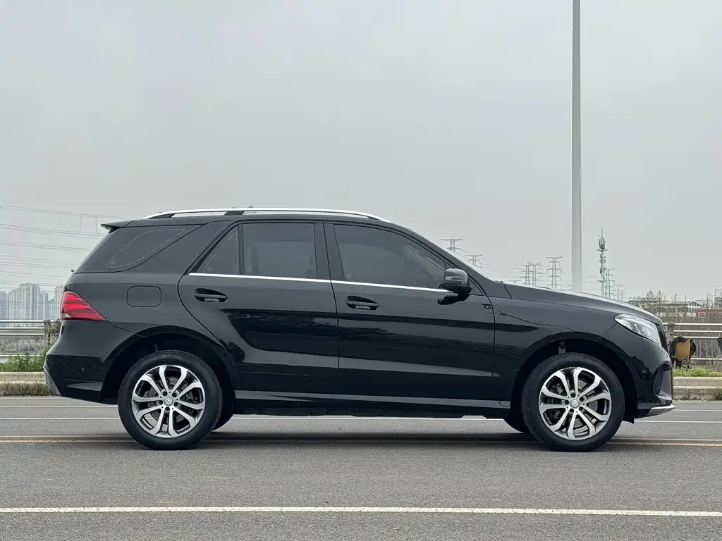 Mercedes-Benz GLE 2016 GLE 320 4MATIC Dynamic купить на сайте DeffCars