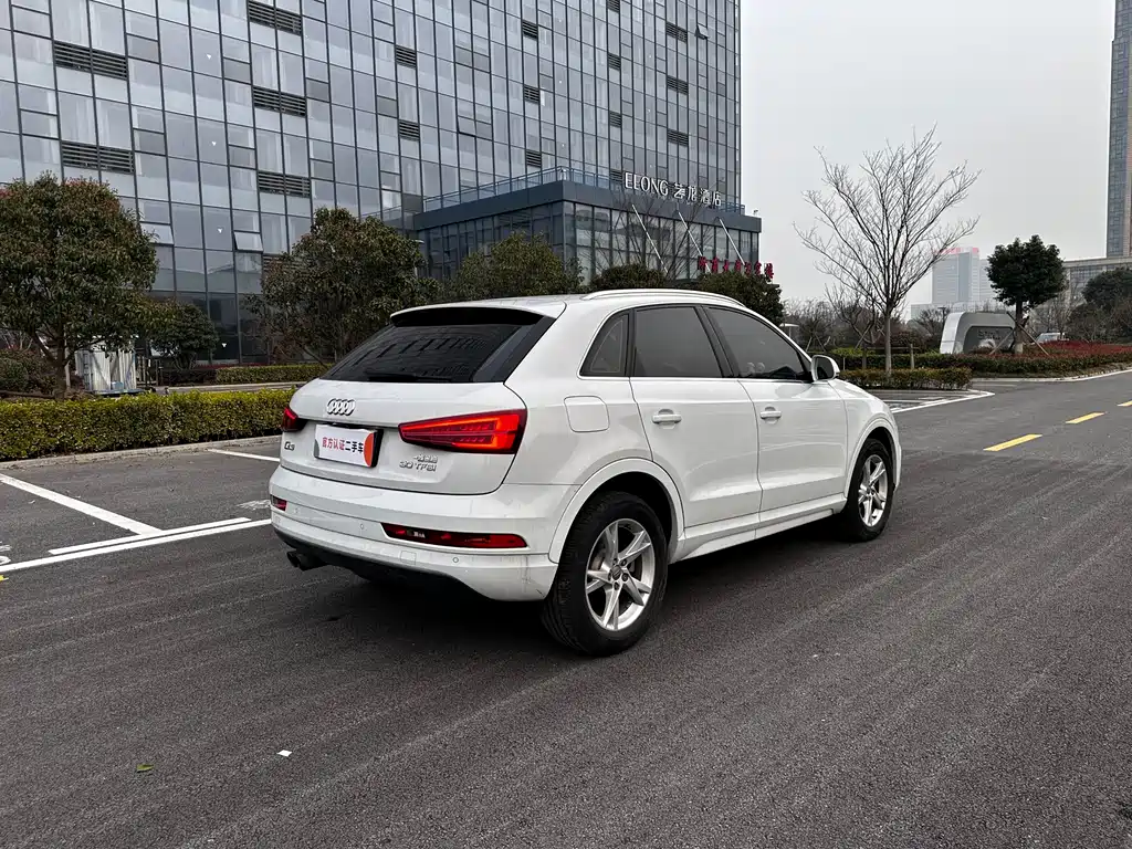 Audi Q3 2018 30th Anniversary Model 30 TFSI Fashion Model купить на сайте DeffCars