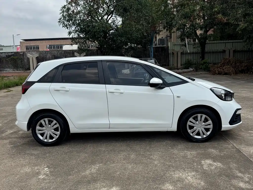 Fit 2021 1.5L CVT tide version купить на сайте DeffCars