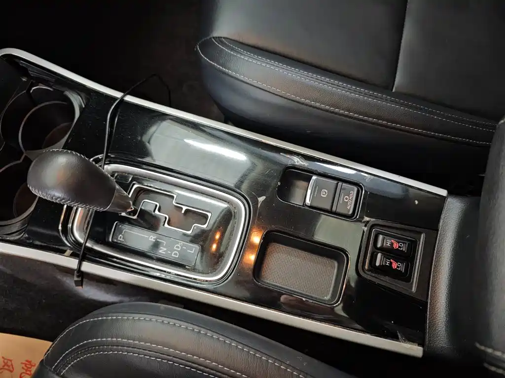Outlander 2019 2.0L 2WD Enjoy Edition, 5 seats, National VI купить на сайте DeffCars