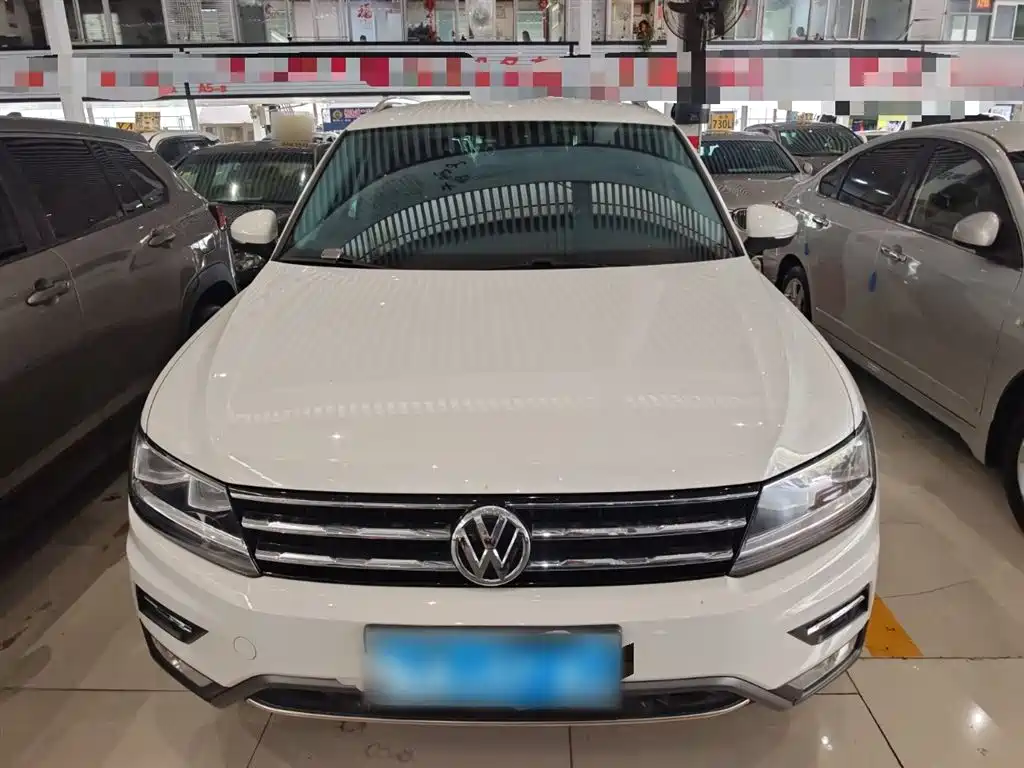 Tiguan L 2018 330TSI automatic two-wheel drive comfort version купить на сайте DeffCars