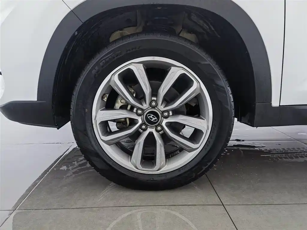 Beijing Hyundai ix35 2018 2.0L automatic two-wheel drive Zhiyong·Enjoy Edition купить на сайте DeffCars