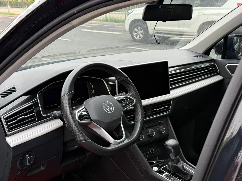 Tiguan L 2023 280TSI automatic two-wheel drive Chaochuang limited edition купить на сайте DeffCars