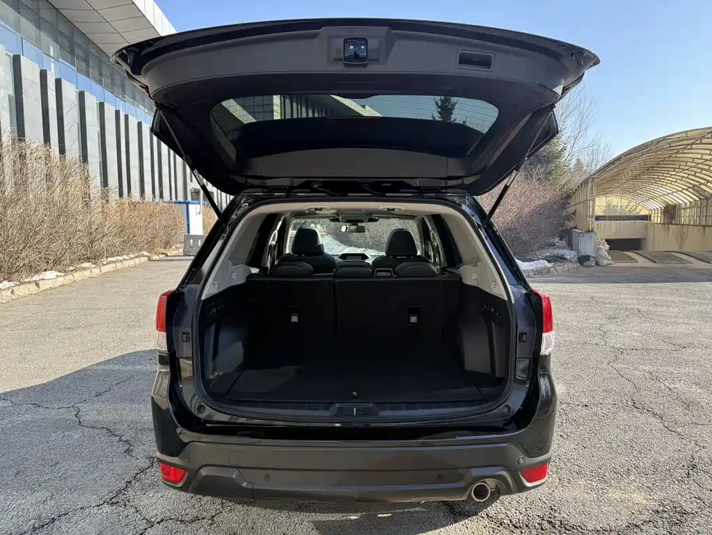 Forester 2022 2.0i AWD Deluxe Edition EyeSight купить на сайте DeffCars