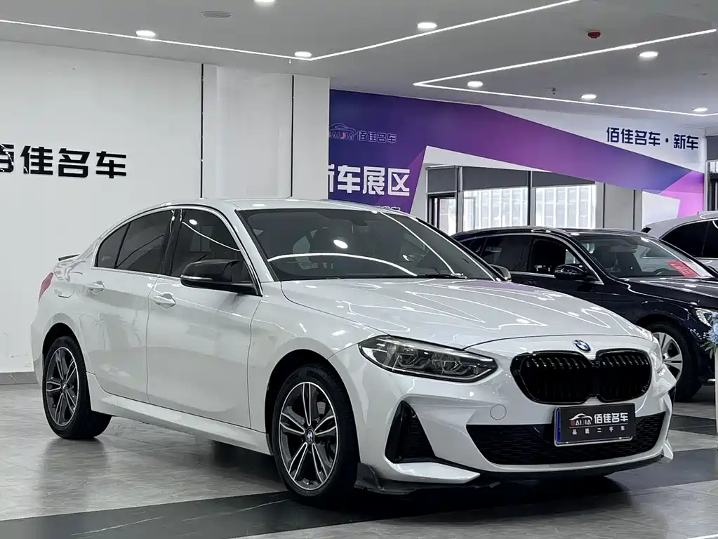 BMW 1 Series 2021 120i M Sports Edition купить на сайте DeffCars