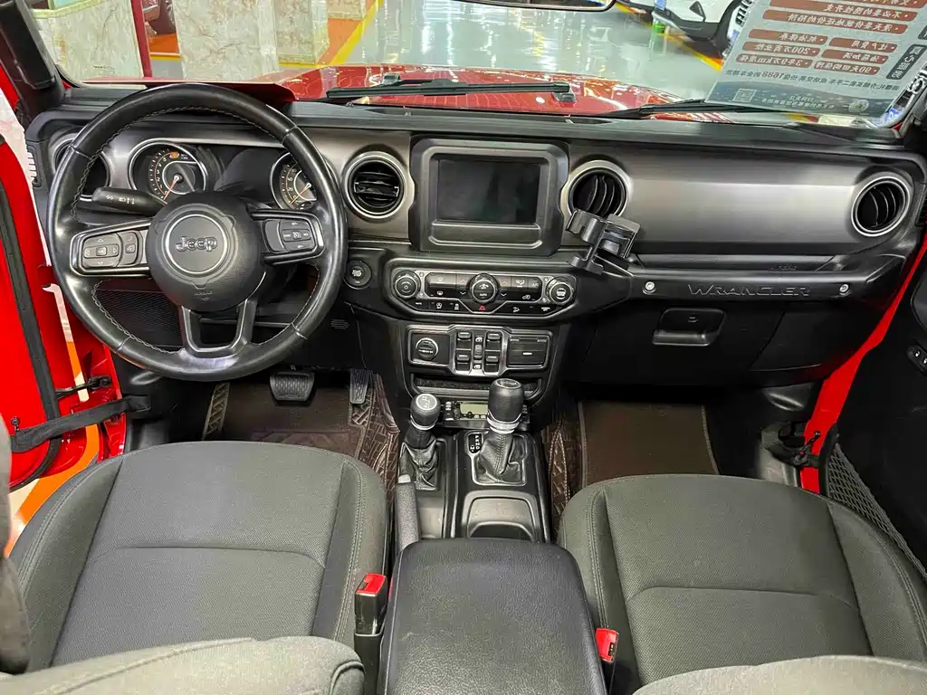 Wrangler 2019 2.0T Sahara four-door version National V купить на сайте DeffCars