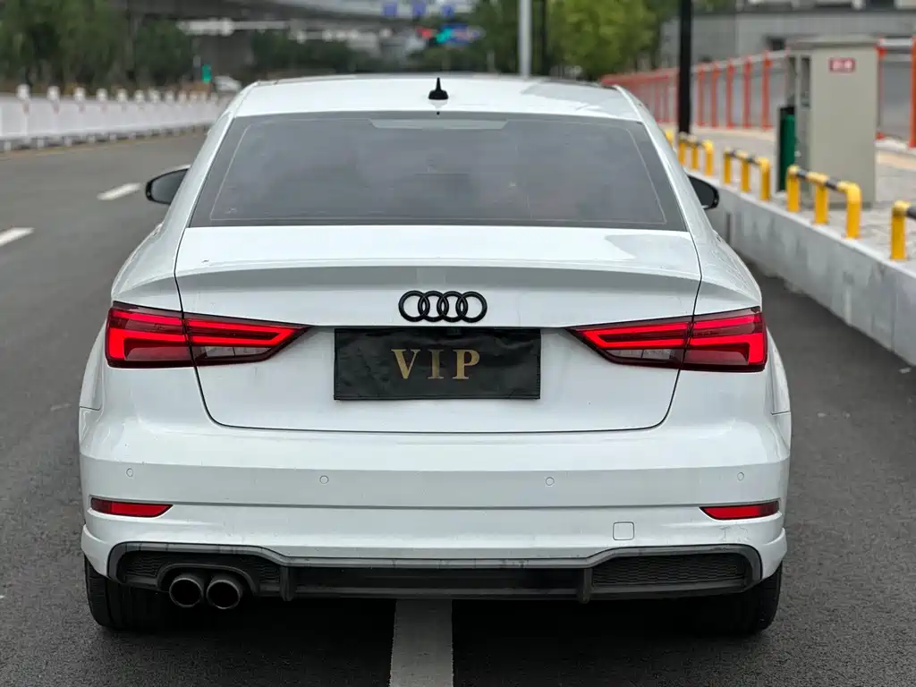 Audi A3 2019 Limousine 35 TFSI Fashion Type National V купить на сайте DeffCars