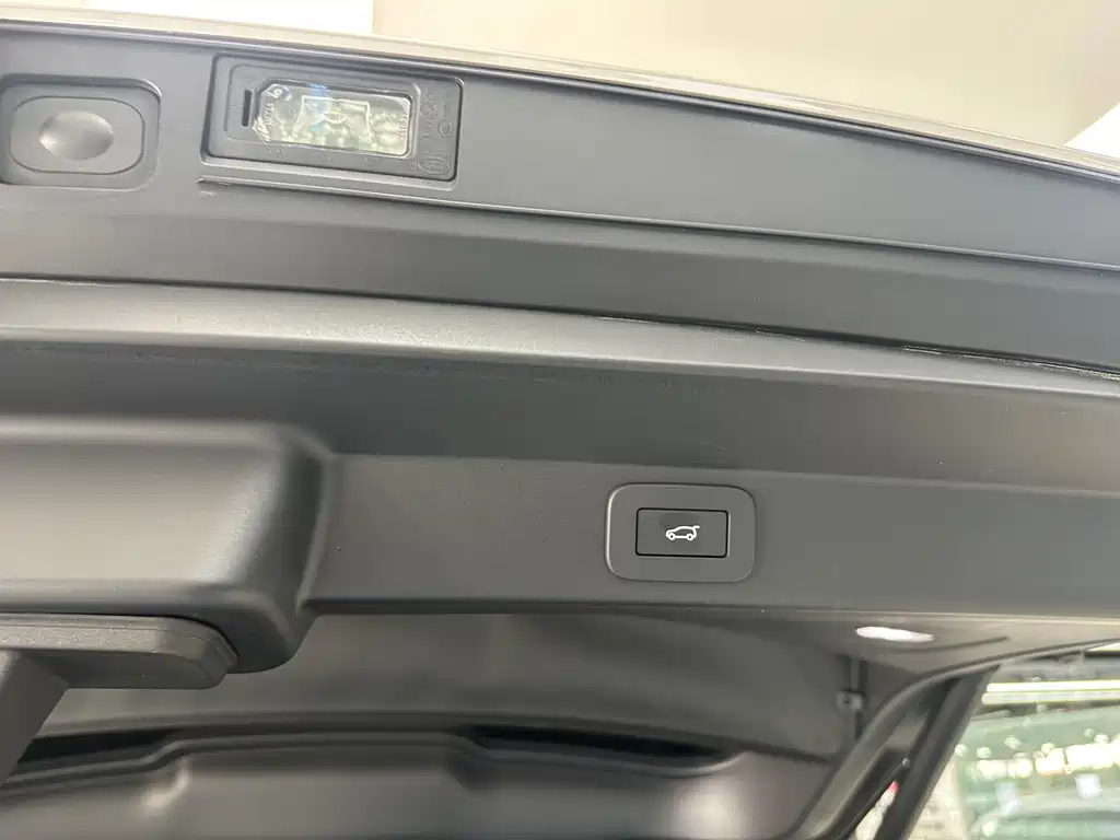 Range Rover Sport 2023 400PS Dynamic SE купить на сайте DeffCars