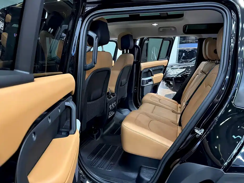 Land Rover Defender 2024 110 3.0T P400 Dark Special Edition купить на сайте DeffCars