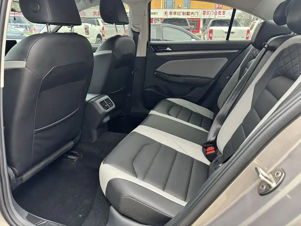 Bora 2023 300TSI DSG Premium Edition купить на сайте DeffCars