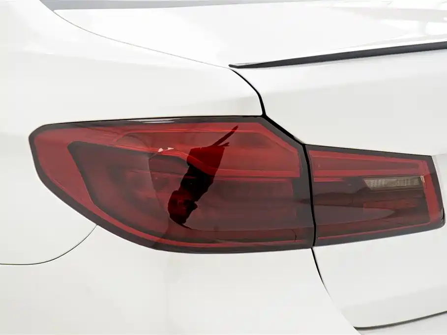 BMW 5 Series 2019 facelift 530Li leading M sports package купить на сайте DeffCars