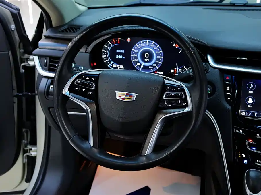 Cadillac XTS 2018 28T luxury model купить на сайте DeffCars