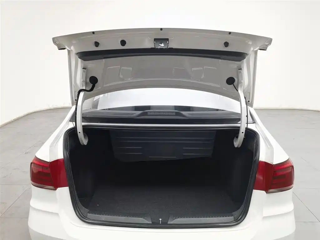 Santana 2019 1.5L automatic fashion version National VI купить на сайте DeffCars