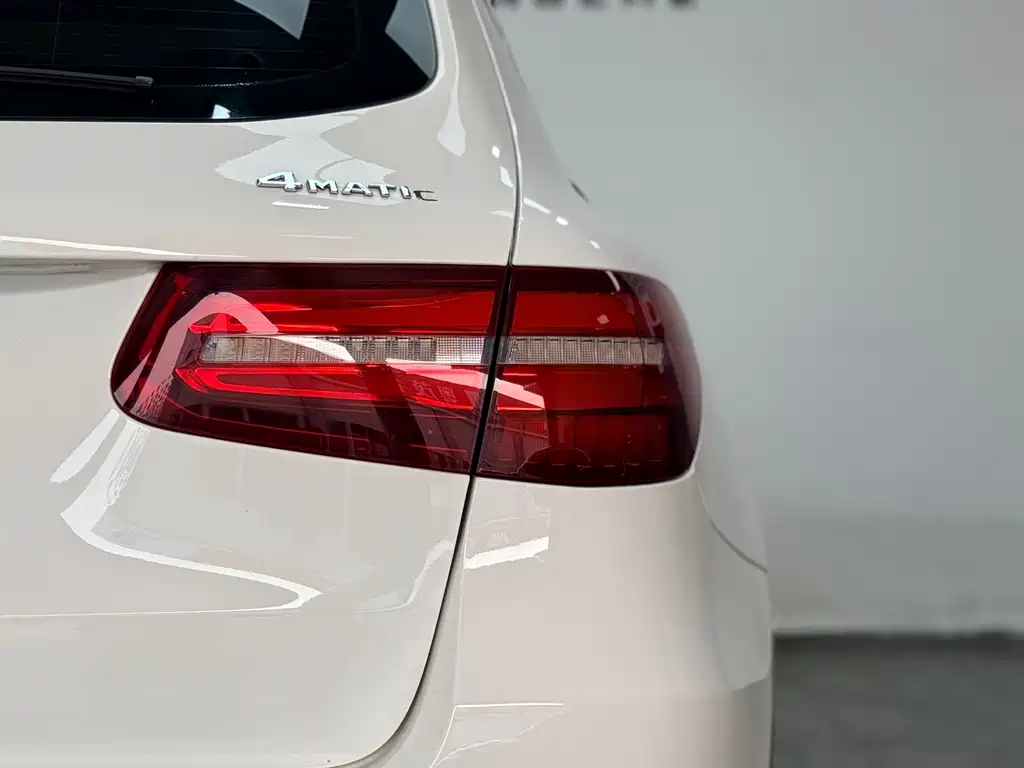 Mercedes-Benz GLC 2017 GLC 260 4MATIC luxury model купить на сайте DeffCars