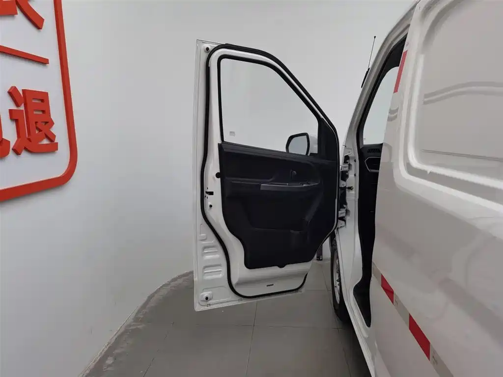 Changan Ruixing M60 2023 model 1.5L GDI comfortable van with 2 seats купить на сайте DeffCars