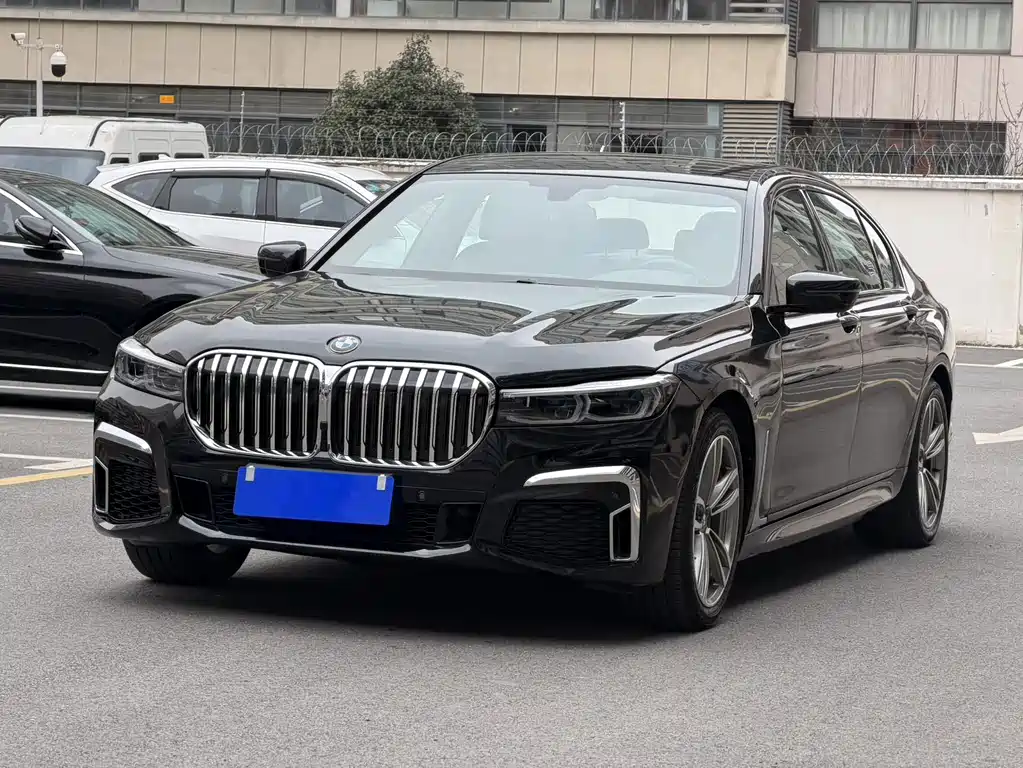 BMW 7 Series 2018 730Li Leading M Sports Package купить на сайте DeffCars