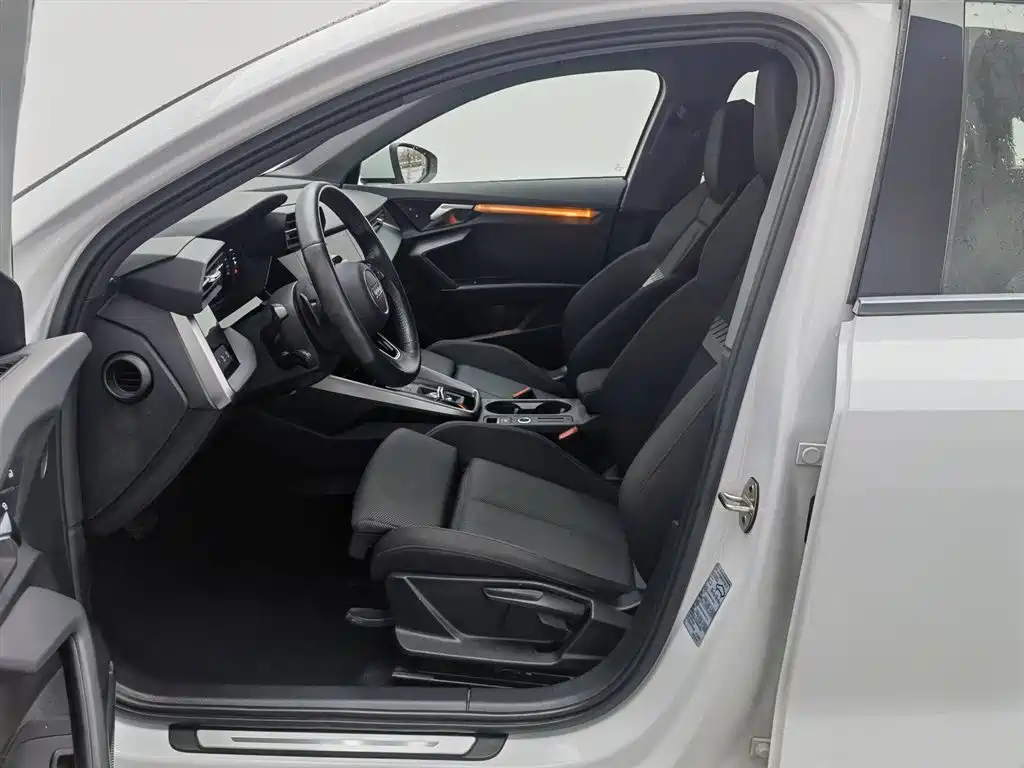 Audi A3 2021 A3L Limousine 35 TFSI Enterprising and Elegant Model купить на сайте DeffCars