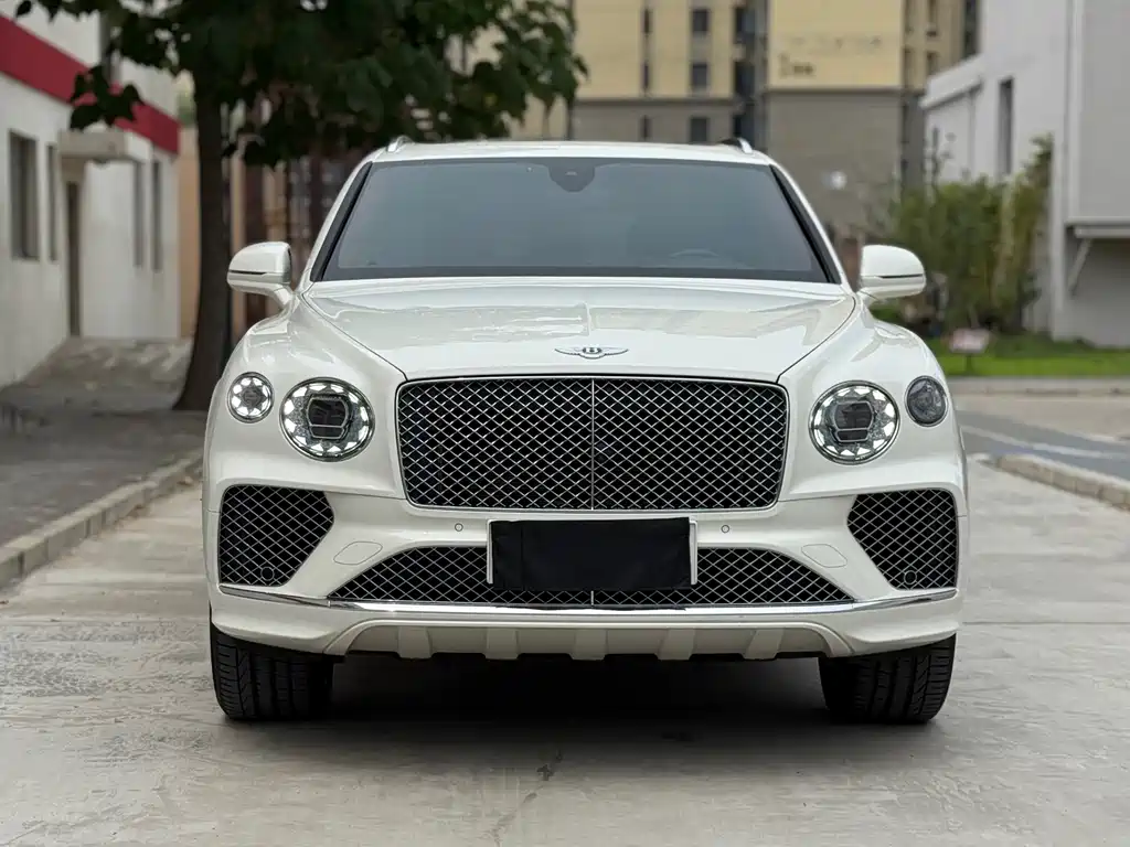 Bentayga 2021 4.0T V8 купить на сайте DeffCars