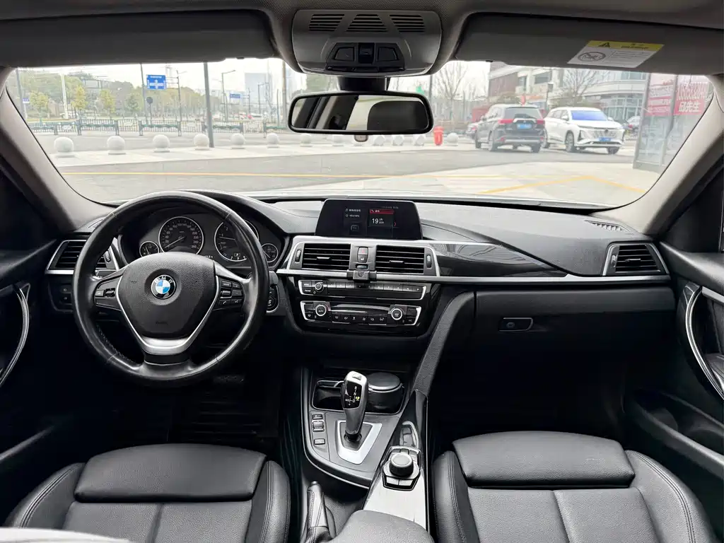 BMW 3 Series 2018 320Li Fashion Model купить на сайте DeffCars