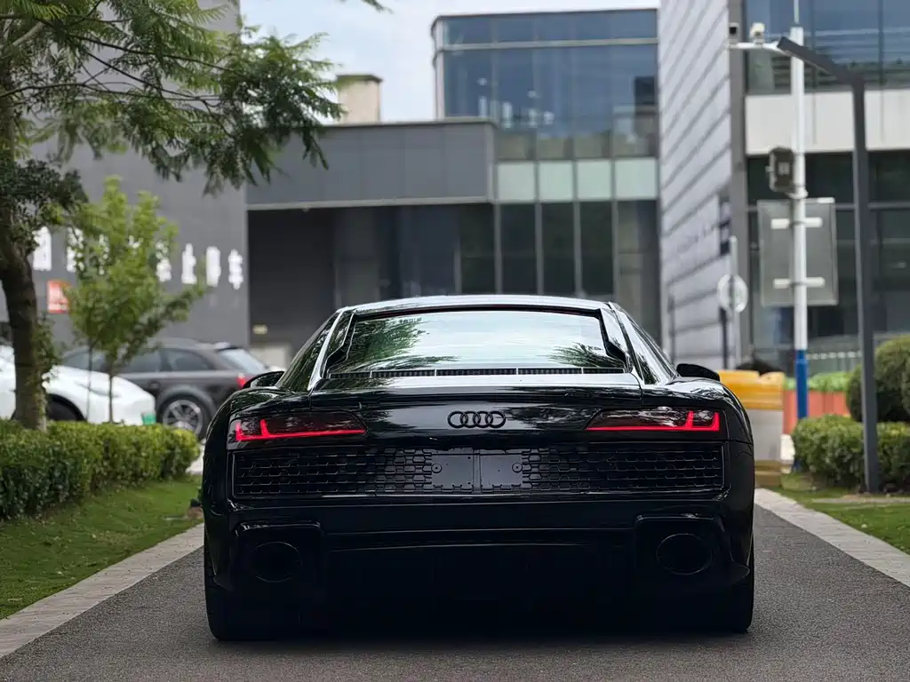 Audi R8 2016 V10 Coupe Performance купить на сайте DeffCars