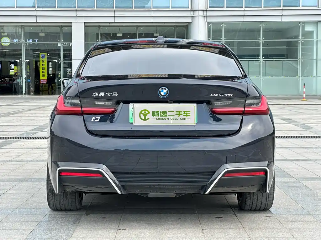 BMW i3 2024 eDrive 35 L купить на сайте DeffCars