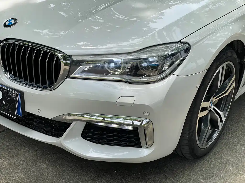 BMW 7 Series 2018 740Li xDrive Premium M Sport Kit купить на сайте DeffCars