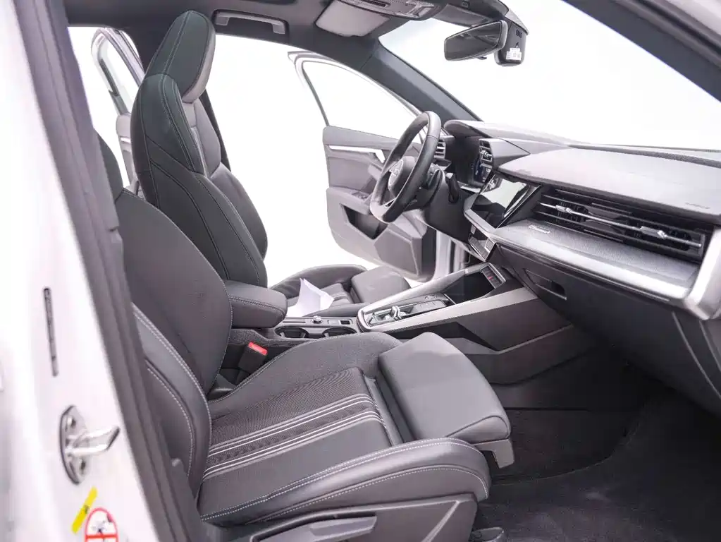 Audi A3 2024 A3L Limousine 35 TFSI Fashionable and Sporty купить на сайте DeffCars