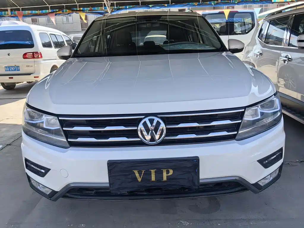 Tiguan L 2017 330TSI automatic two-wheel drive luxury version купить на сайте DeffCars