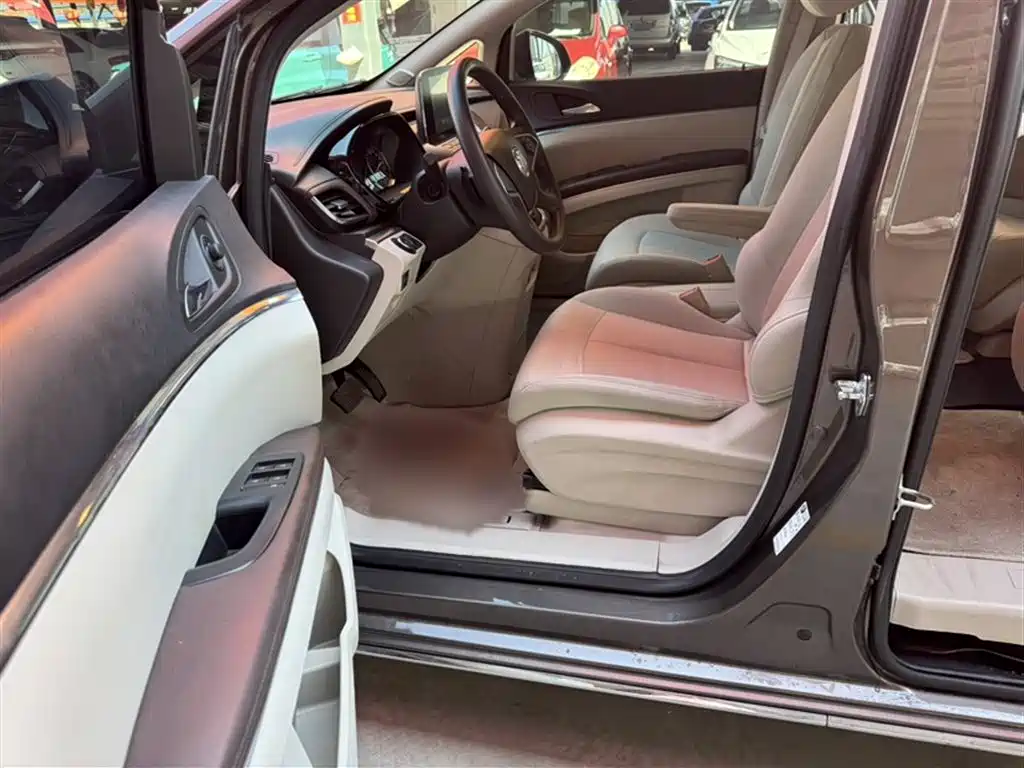 Buick GL8 2023 Land Business Class Comfort Type купить на сайте DeffCars