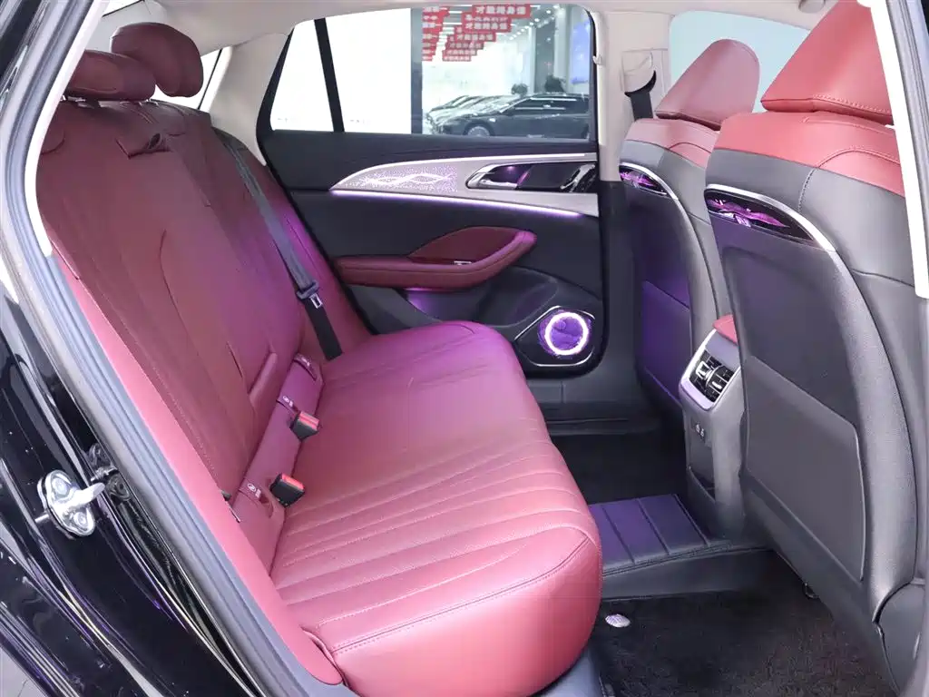Hongqi H5 2024 2.0T Automatic Zhilianqichang Edition купить на сайте DeffCars