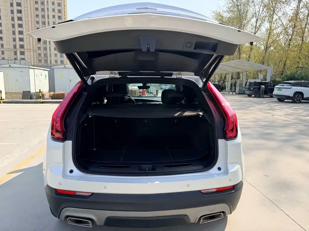 Cadillac XT4 2018 28T two-wheel drive leading model купить на сайте DeffCars
