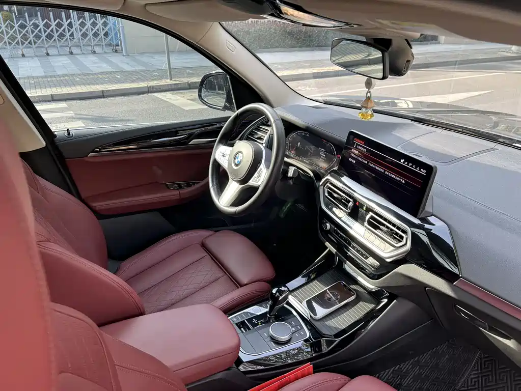 BMW X3 2022 facelift xDrive25i M sports package купить на сайте DeffCars