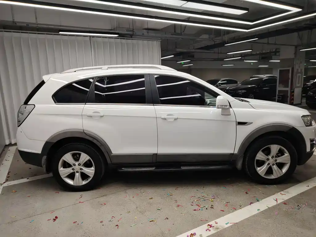 Captiva 2012 2.4L four-wheel drive flagship version 7 seats купить на сайте DeffCars