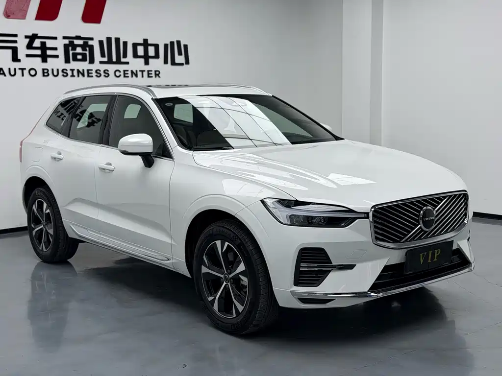 Volvo XC60 2026 B5 four-wheel drive Zhiyi Luxury Edition купить на сайте DeffCars