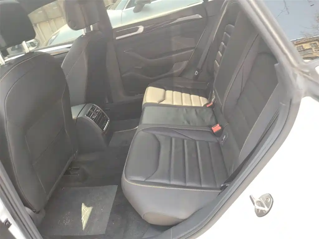FAW-Volkswagen CC 2021 380TSI eye-catching version купить на сайте DeffCars