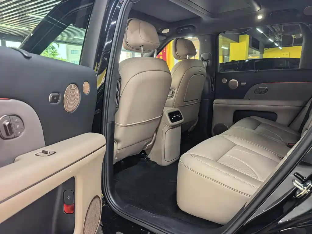 Zhiji LS8 2026 66 Ultra technology flagship large five-seater купить на сайте DeffCars
