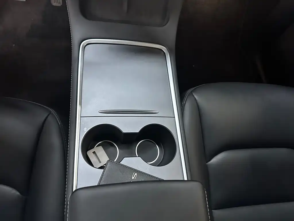 Model Y 2022 rear-wheel drive version купить на сайте DeffCars