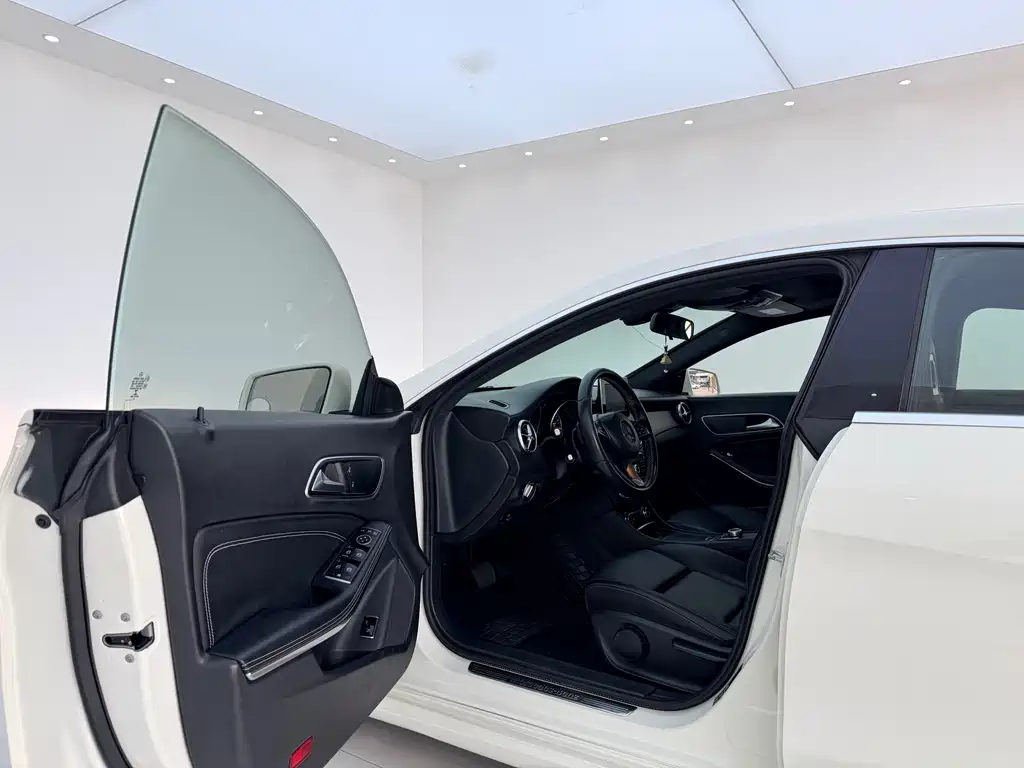 Mercedes-Benz CLA imported 2016 facelift CLA 200 dynamic type купить на сайте DeffCars