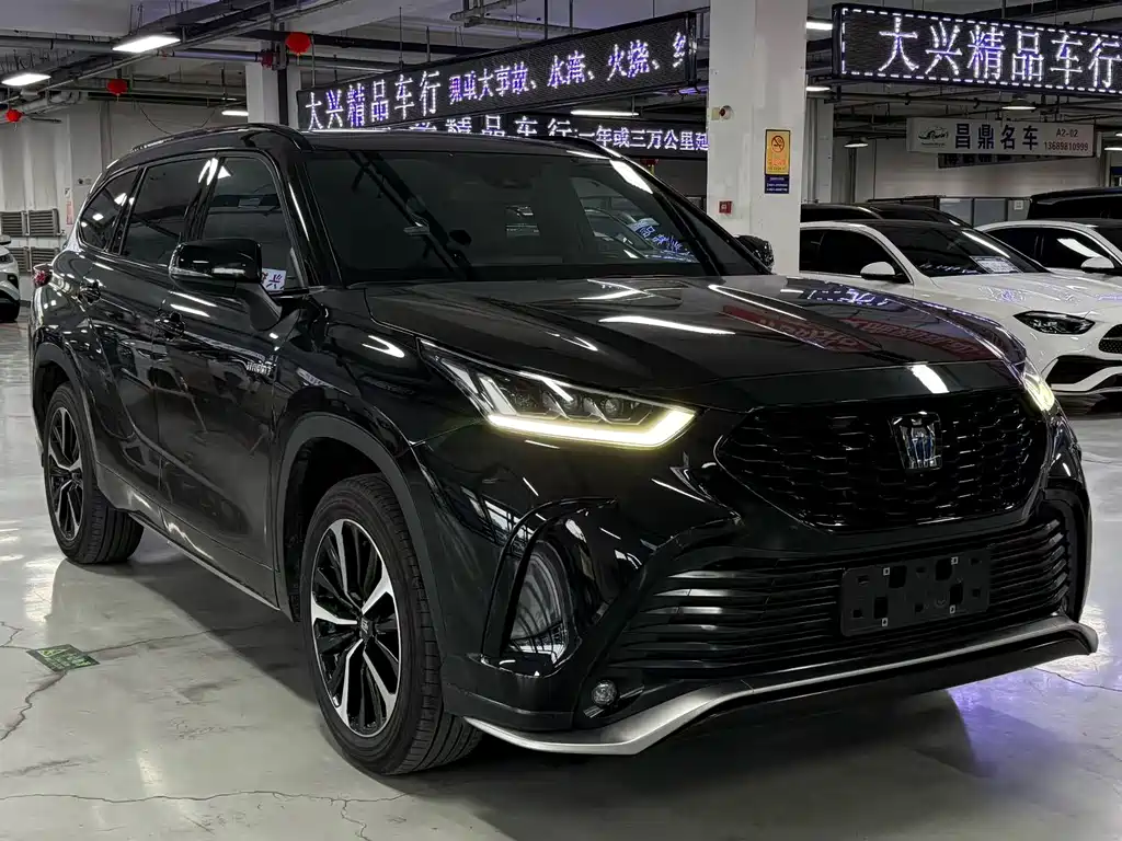 Crown Lufang 2022 2.5L HEV four-wheel drive luxury version купить на сайте DeffCars