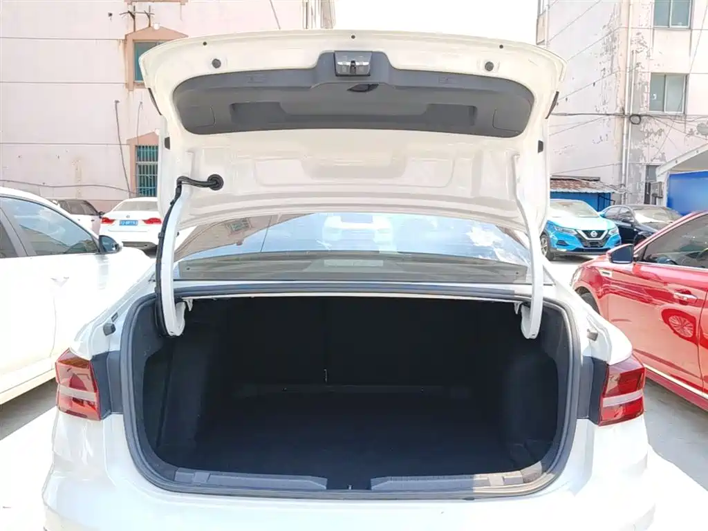 Lavida 2021 1.5L automatic comfort version купить на сайте DeffCars