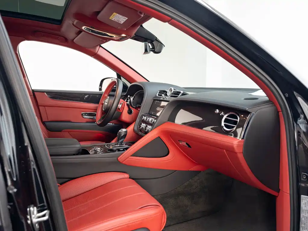 Bentayga 2021 4.0T V8 купить на сайте DeffCars