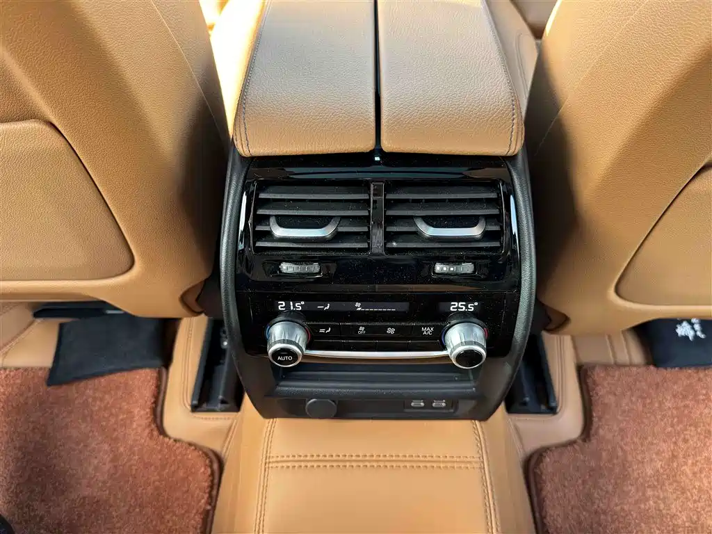 BMW 6 Series GT 2024 630i M Sports Premium Package купить на сайте DeffCars