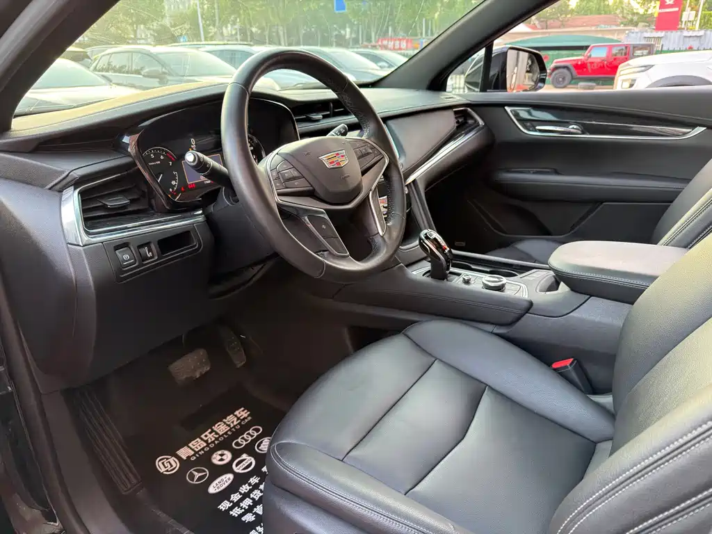 Cadillac XT5 2021 28T luxury model купить на сайте DeffCars