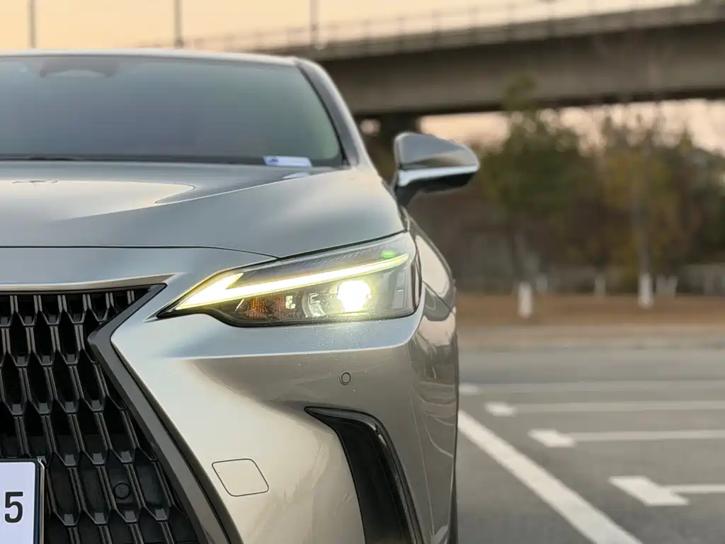 Lexus NX 2022 260 front-wheel drive Chuangyue Edition купить на сайте DeffCars