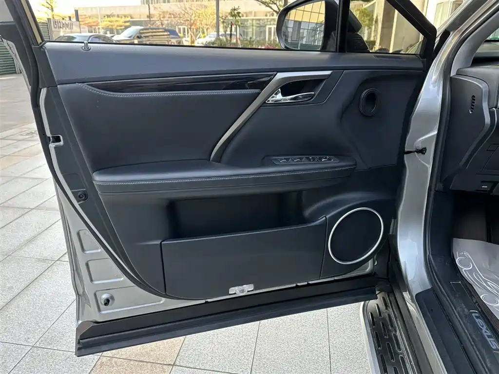Lexus RX 2020 facelift 300 two-wheel drive elite version купить на сайте DeffCars