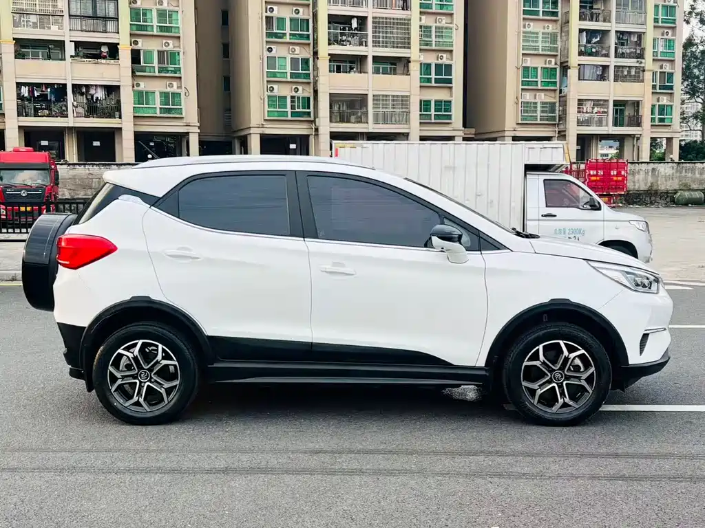 Yuan Pro 2021 Love Lifetime Edition купить на сайте DeffCars