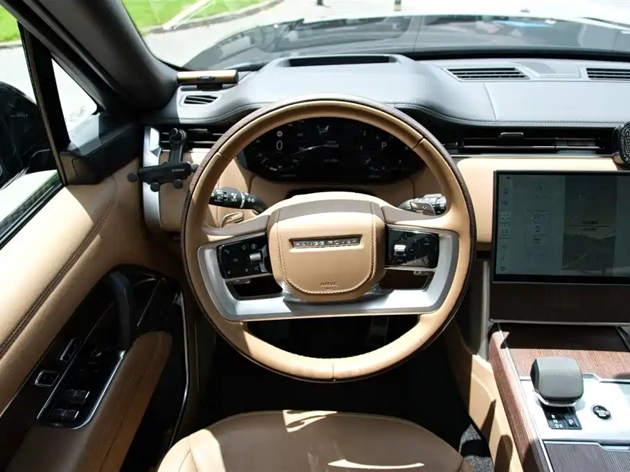 Range Rover 2024 3.0 L6 400PS Model Extended Edition купить на сайте DeffCars